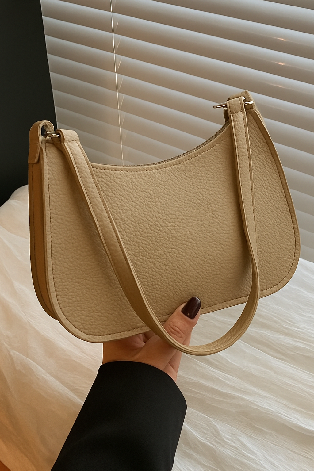 Elyra Rouge Mehroon Bag